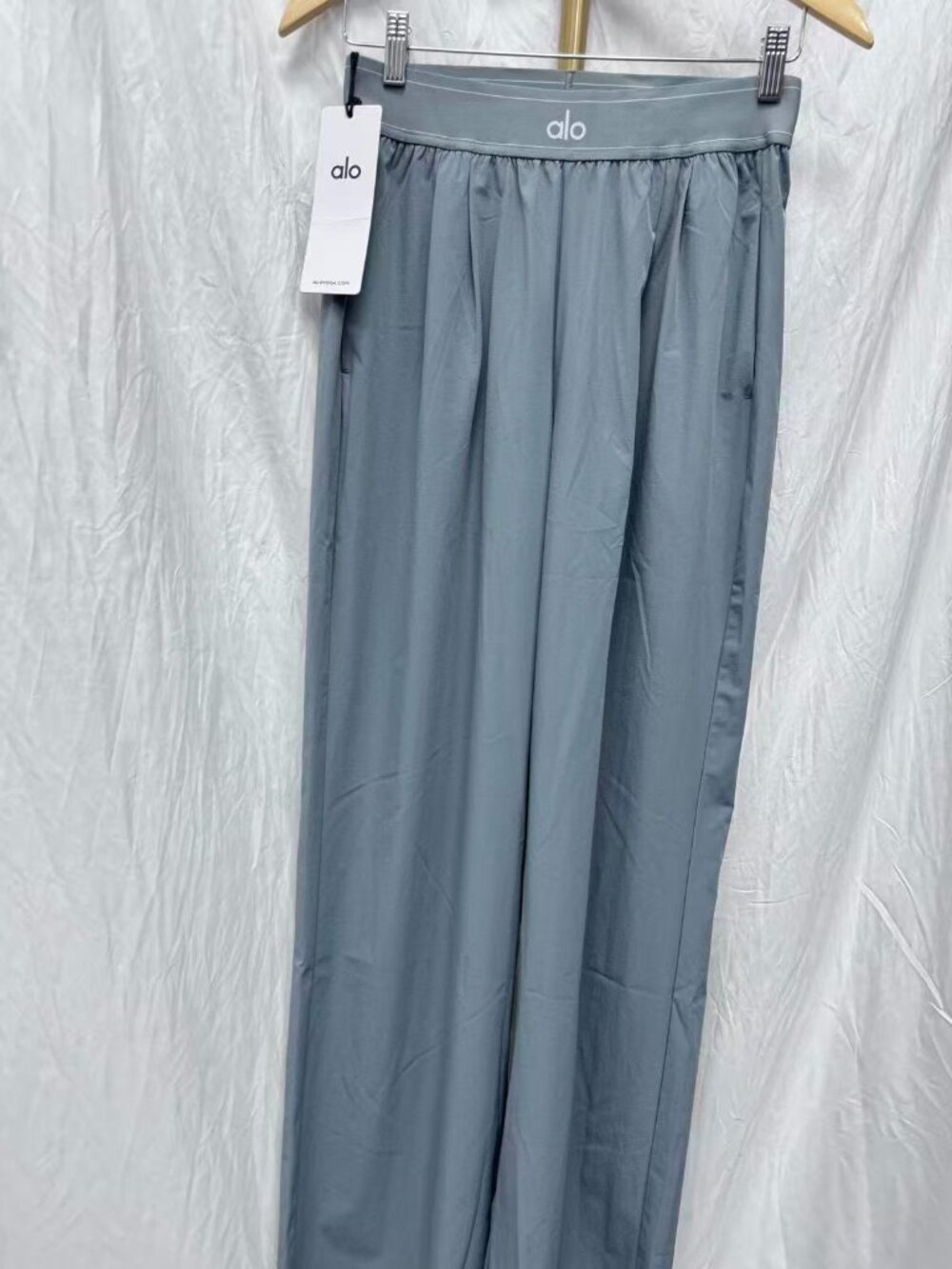NWT 🧐 Alo Yoga High Rise Wide Leg Suit Up Pant💕 Steel Grey  - (30" inseam) - Picture 2 of 9